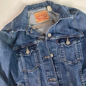 Levi's Trucker Denim Jacket Distressed Vintage Wash Women's Size‎ small